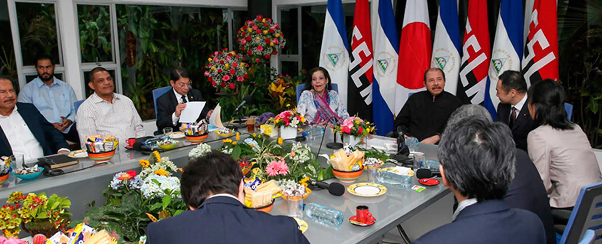 Daniel y Rosario se reúnen con el Ministro de Asuntos Exteriores de Japón