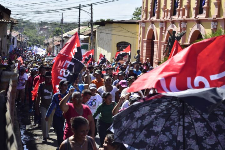 Departamentos de Nicaragua celebran con caminata las victorias del pueblo