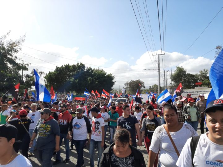 Nicaragüenses celebran con caminatas los 13 años del buen Gobierno