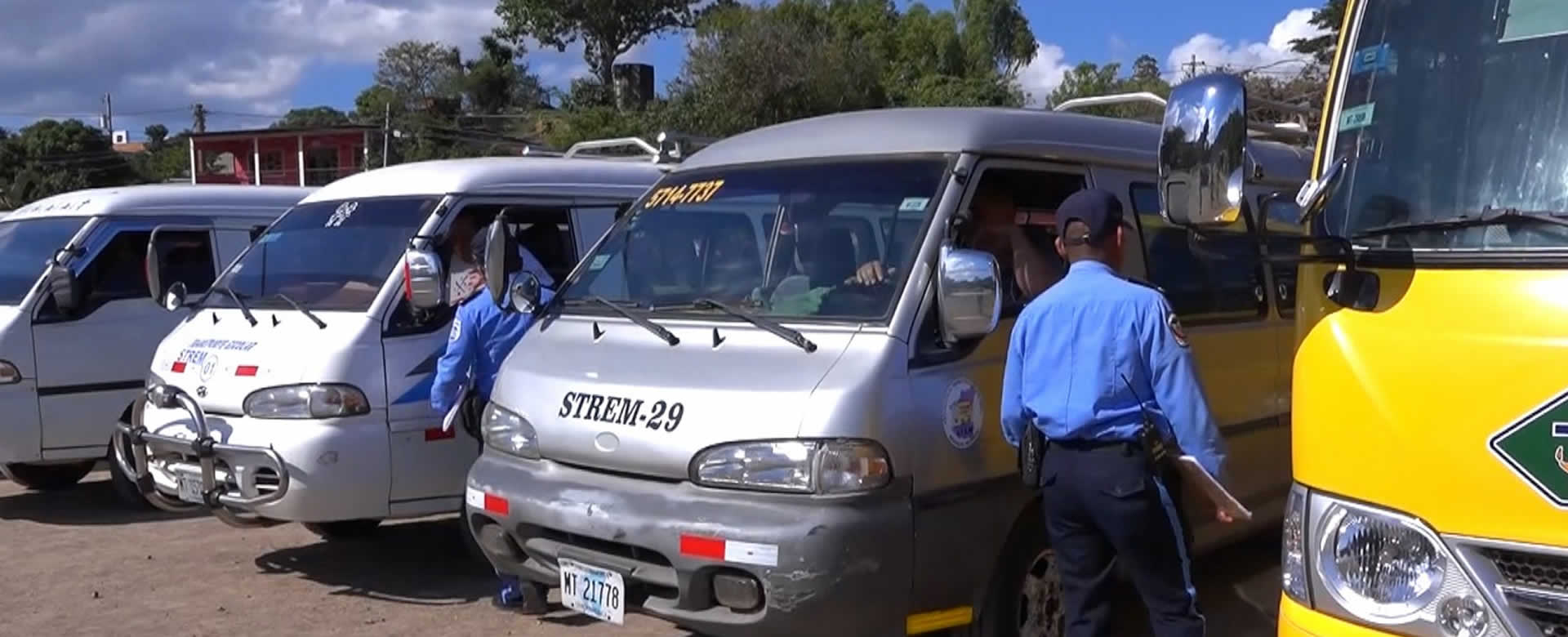 Matagalpa: Policía ejecuta inspección a conductores del transporte escolar