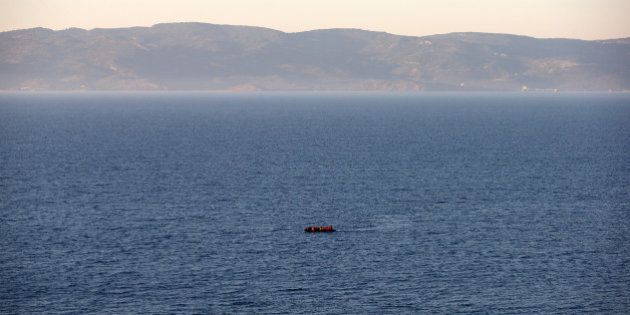 12 ahogados y 21 rescatados en hundimiento de embarcación en Grecia