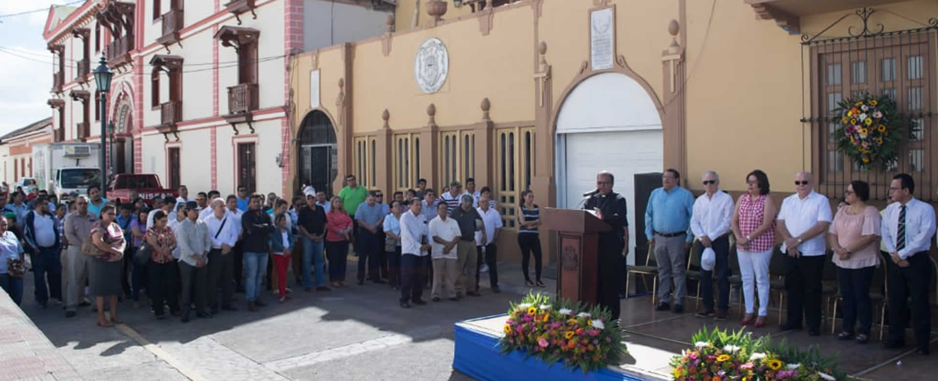 UNANLeón conmemora 208 años de su fundación