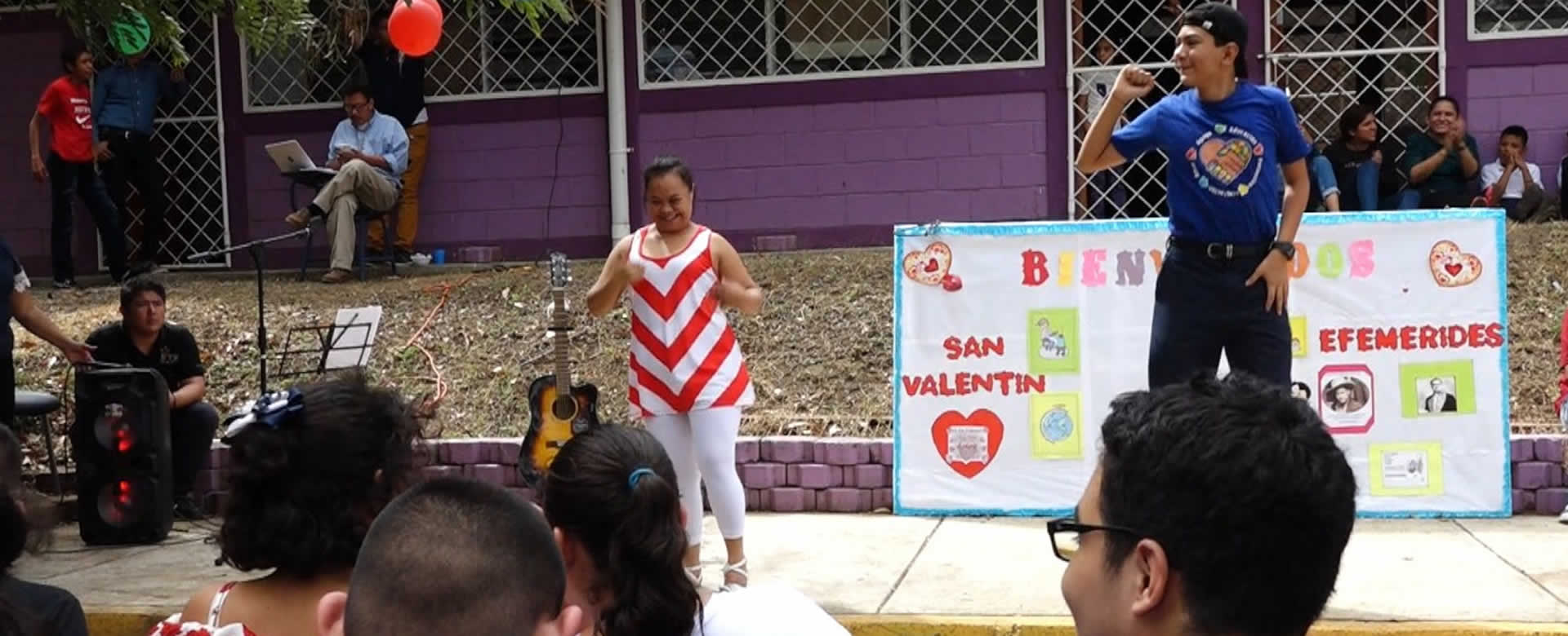 Estudiantes del Centro Especial Melania Morales celebran San Valentín