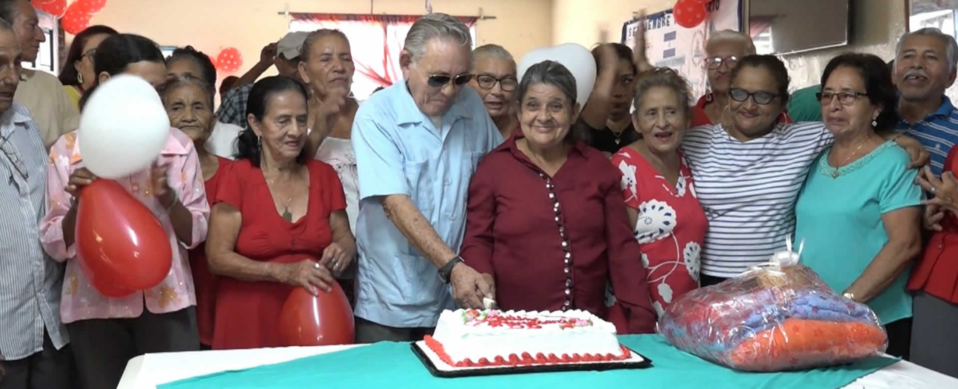 Luis Morales y María Noguera celebran su Boda de Oro en la Casa Club Ariel Darse