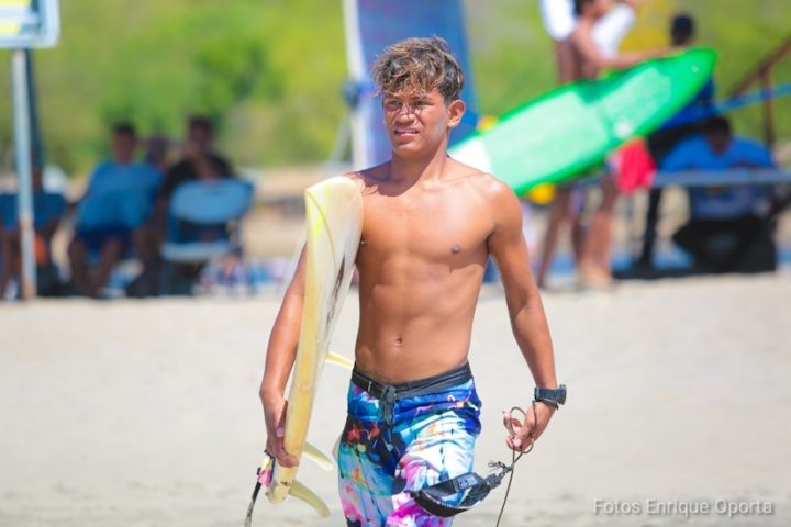 Espectacular Torneo Nacional de Surf 2020 en playas de la Boquita