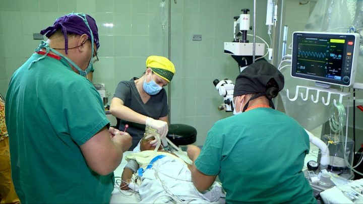 Realizan jornada quirúrgica a niños para garantizar su salud visual 