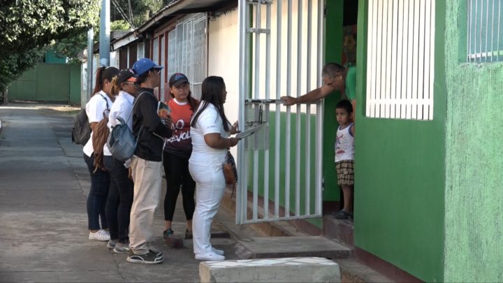Más familias de Managua conocen las medidas para prevenir el COVID-19 