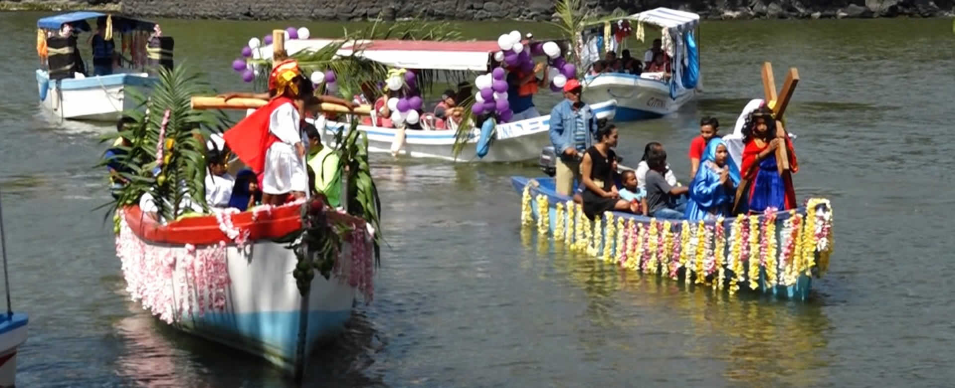 Granada: Feligreses celebran primer judea acuática en Lago Cocibolca