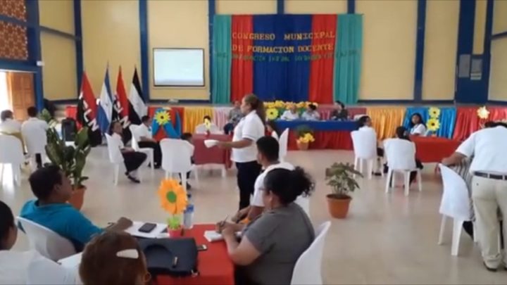 Juigalpa: Realizan primer Congreso municipal de Formación Docente