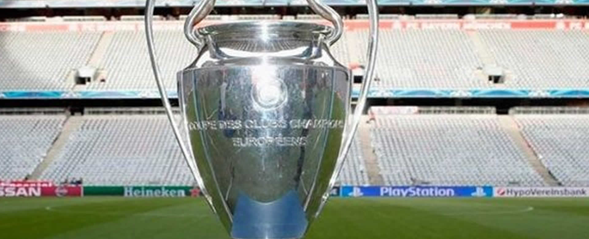 Trofeo oficial de la Champions League 2019-2020.