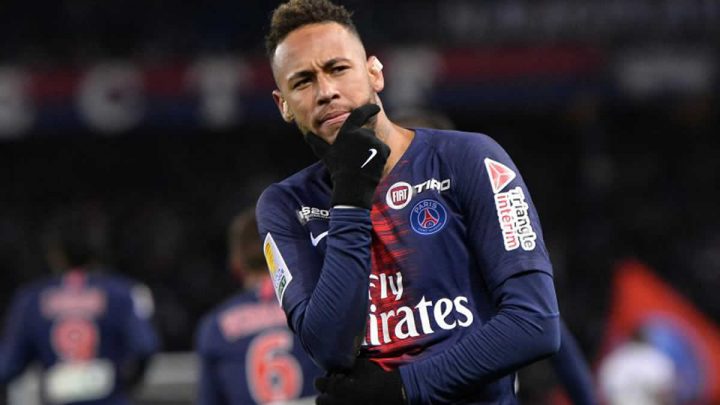 Un descanso para Neymar, el fisco brasileño suspende multa millonaria