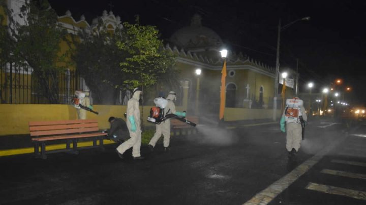 Efectivos Militares laboran en Jornada de desinfección en Chinandega.