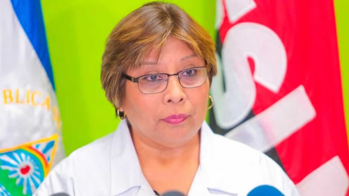 Martha Reyes, ministra de Salud de Nicaragua en conferencia de prensa