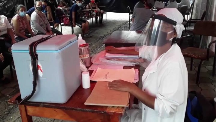 Mujeres de Jinotega acuden a cita médica en prevención del cáncer cervicouterino