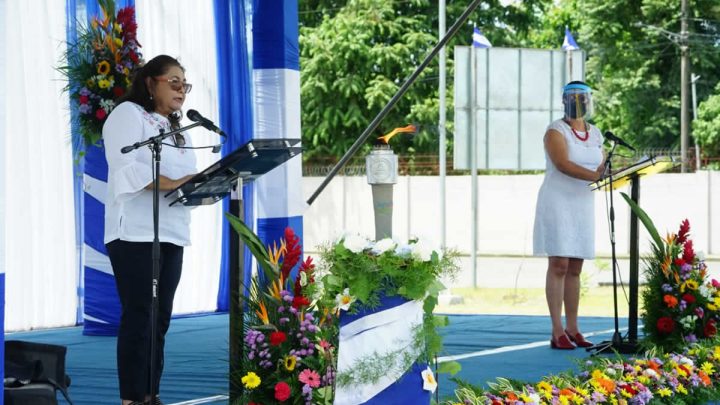Ministra de educación en Nicaragua en discurso en traspaso de la Antorcha de la Independencia.