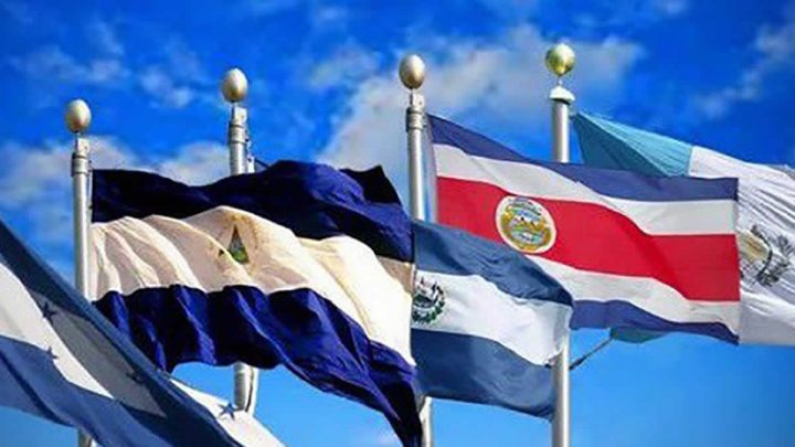 Banderas centroamericanas. 