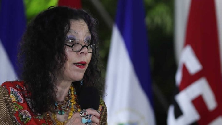 Vicepresidenta de Nicaragua, Compañera Rosario Murillo en acto de gobernación del 41 Aniversario de Fundación de la Policía Nacional