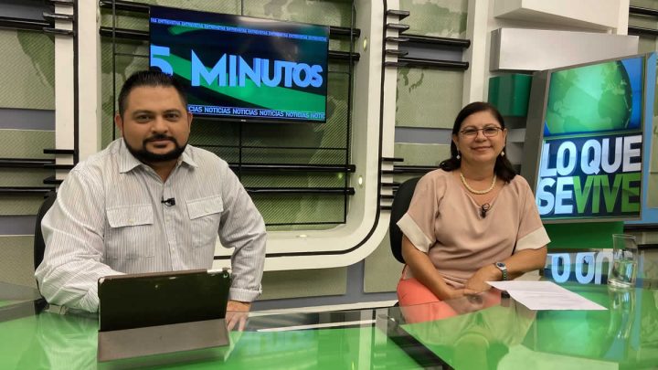 Ramona Rodríguez del CNU y Roberto Zuñiga en 15 Minutos.