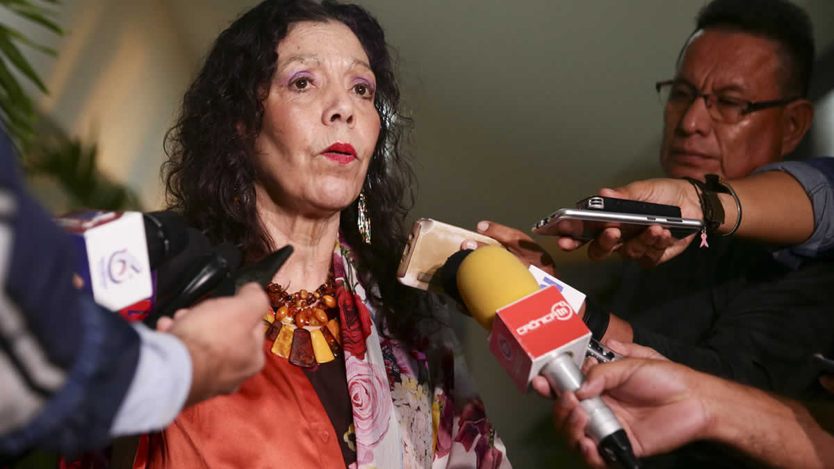Compañera Rosario Murillo brinda declaraciones en el 41 aniversario de fundación del MIGOB