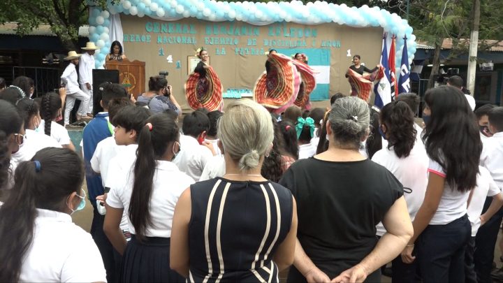 Estudiantes de Managua rinden homenaje al General Benjamín Zeledón