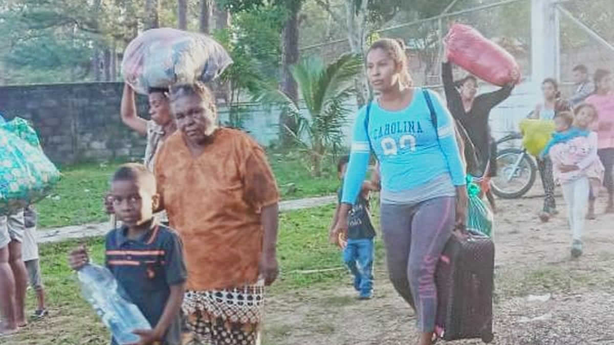Familias caribeñas son evacuadas ante amenaza de tormenta tropical Iota.
