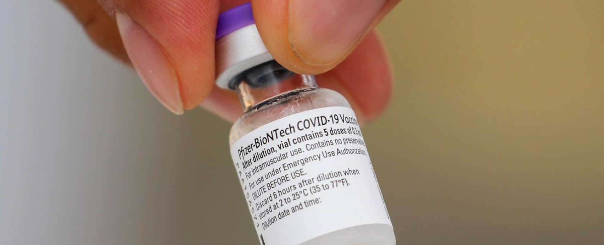 España no recibe vacunas contra la COVID por “incidencia logística” de Pfizer