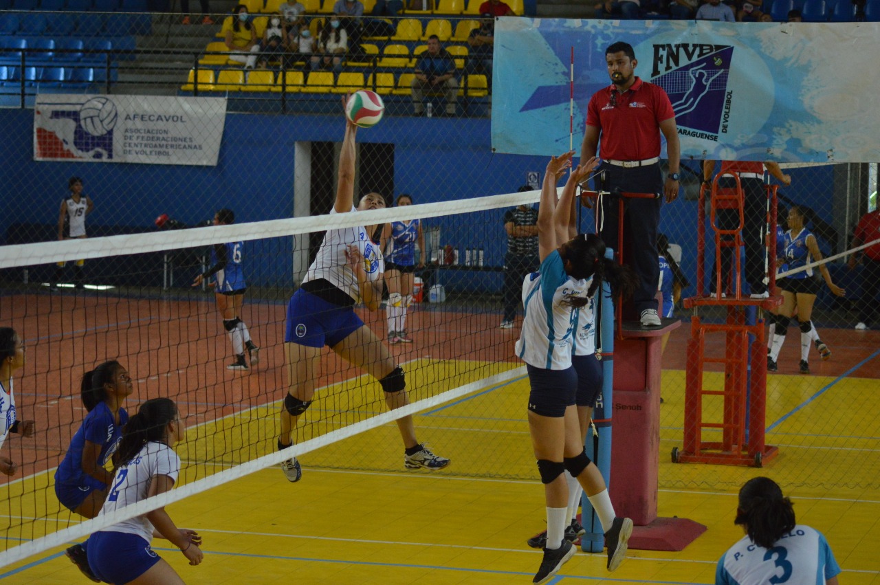 Inicio potente en la Liga de Primera División de Voleibol Femenino