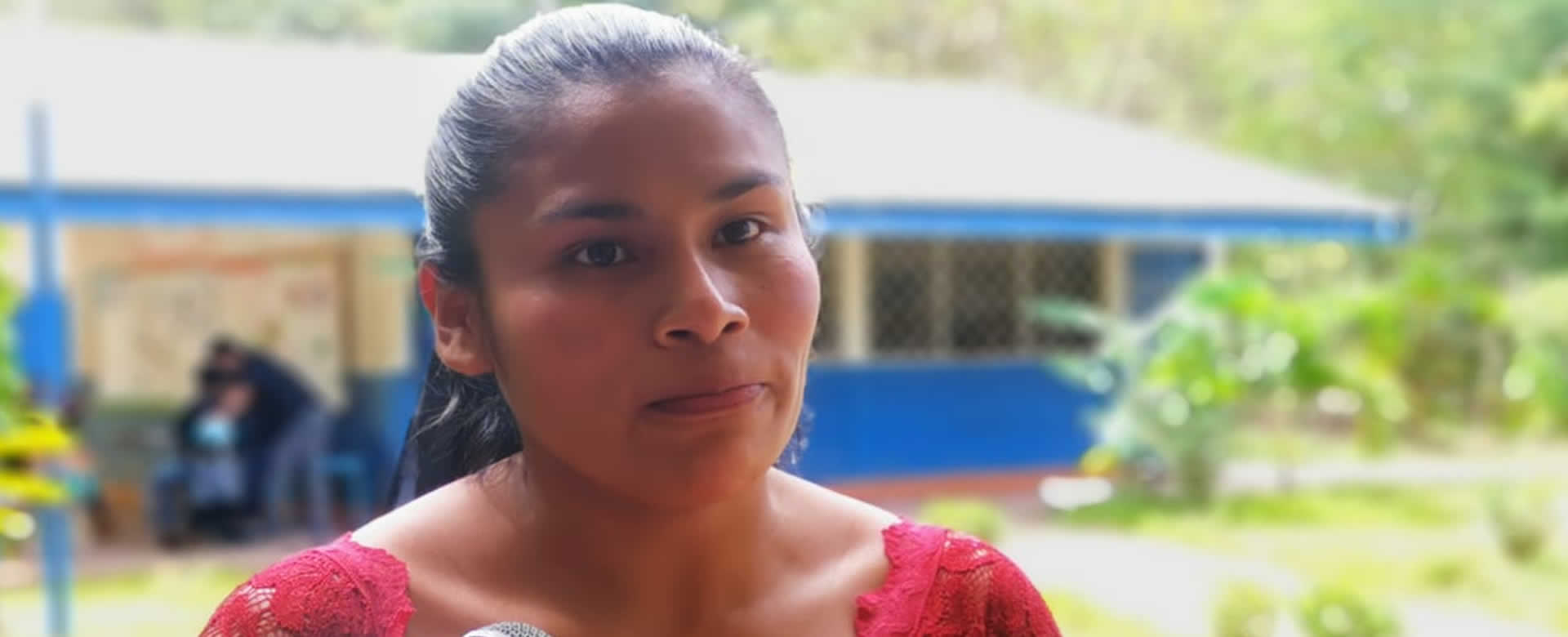 Maestra Kenia Estrada fortalece modelo educativo en San Lucas, Madriz