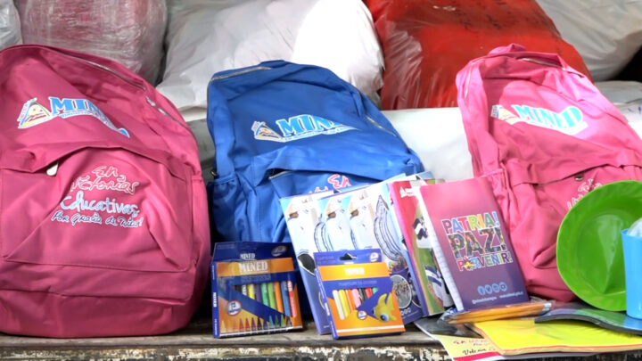 Llegan 35 mil paquetes escolares y 2 mil maletines didácticos a Masaya