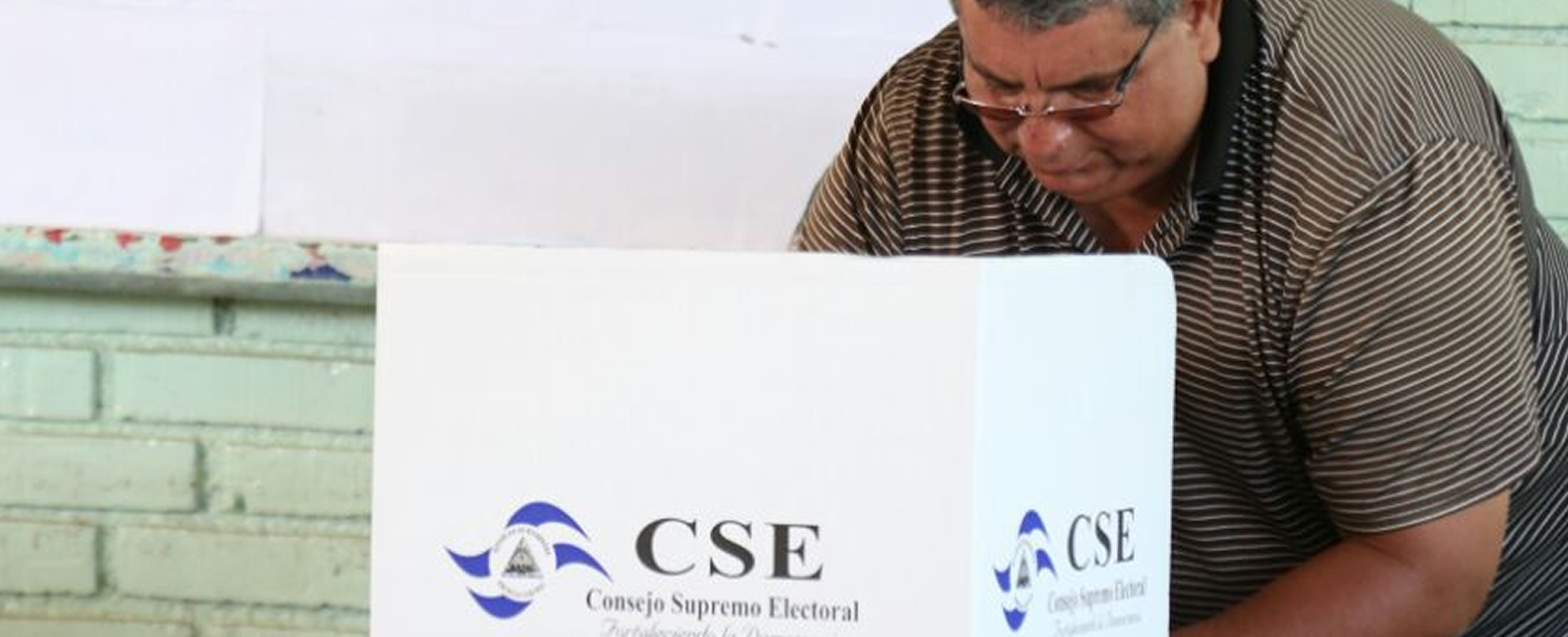 Managua ciudadanos de diferentes distritos ejercen su derecho al voto