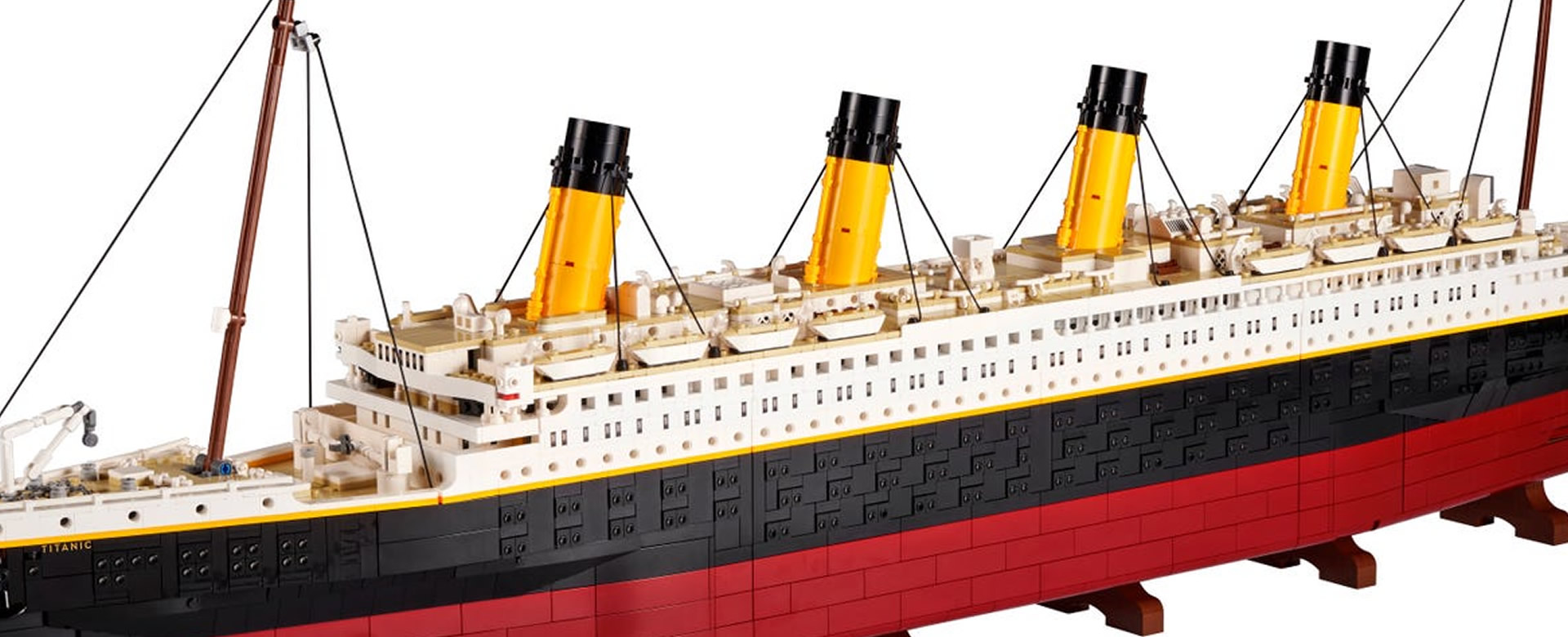 Contradicción Medalla Inconveniencia Fabrican una reproducción en juguetes del famoso barco Titanic