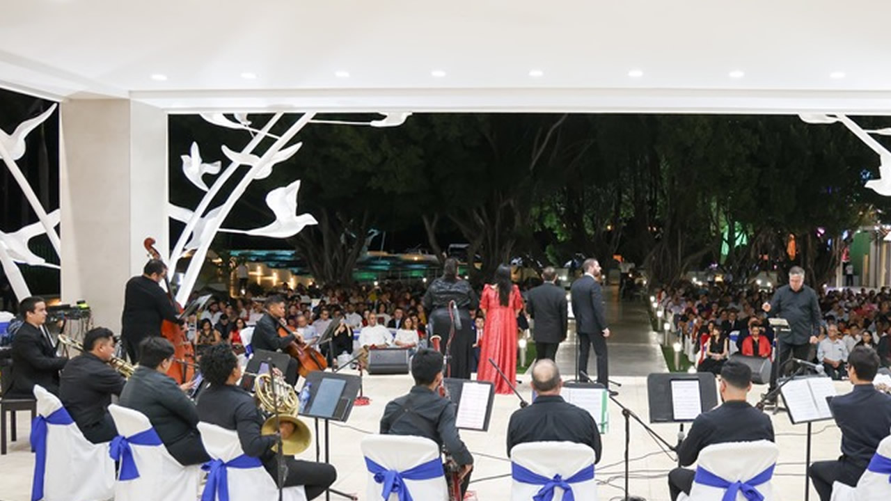 Inauguran centro cultural Tino López Guerra con un concierto navideño